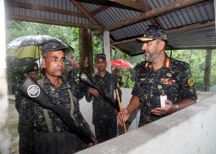 পার্বত্য এলাকায় আনসার ব্যাটালিয়ন ক্যাম্প পরিদর্শণ